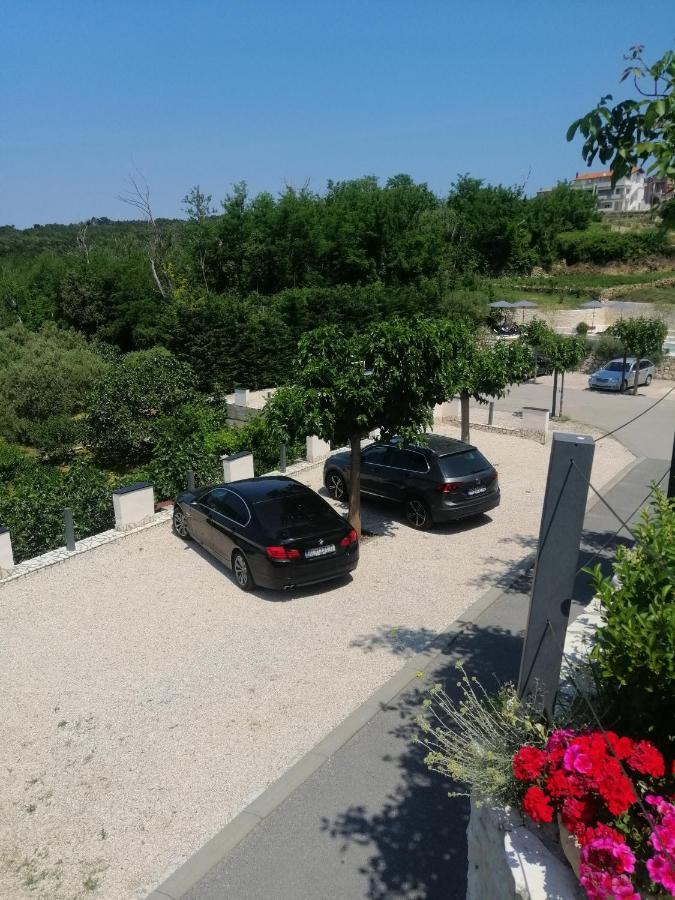 Apartmani Simon Lopar Exterior foto